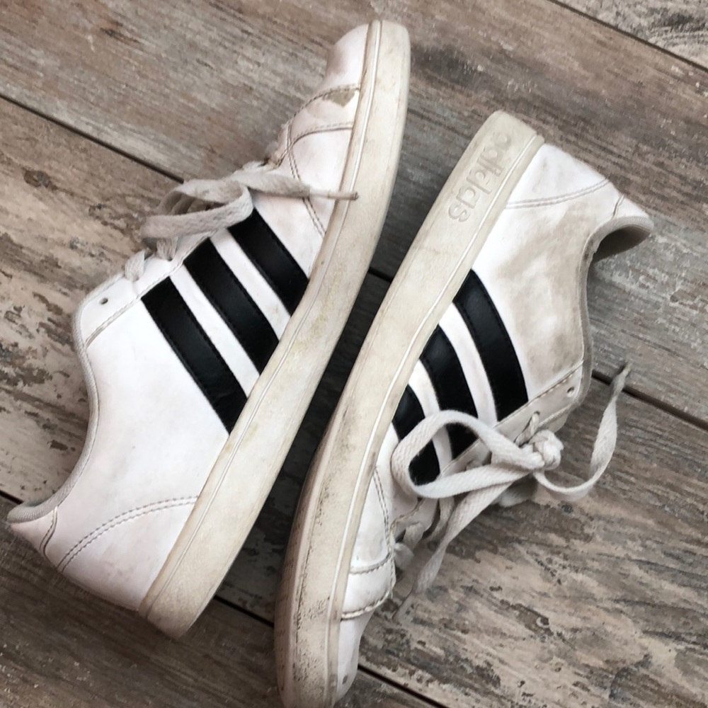 Adidas Sneakers